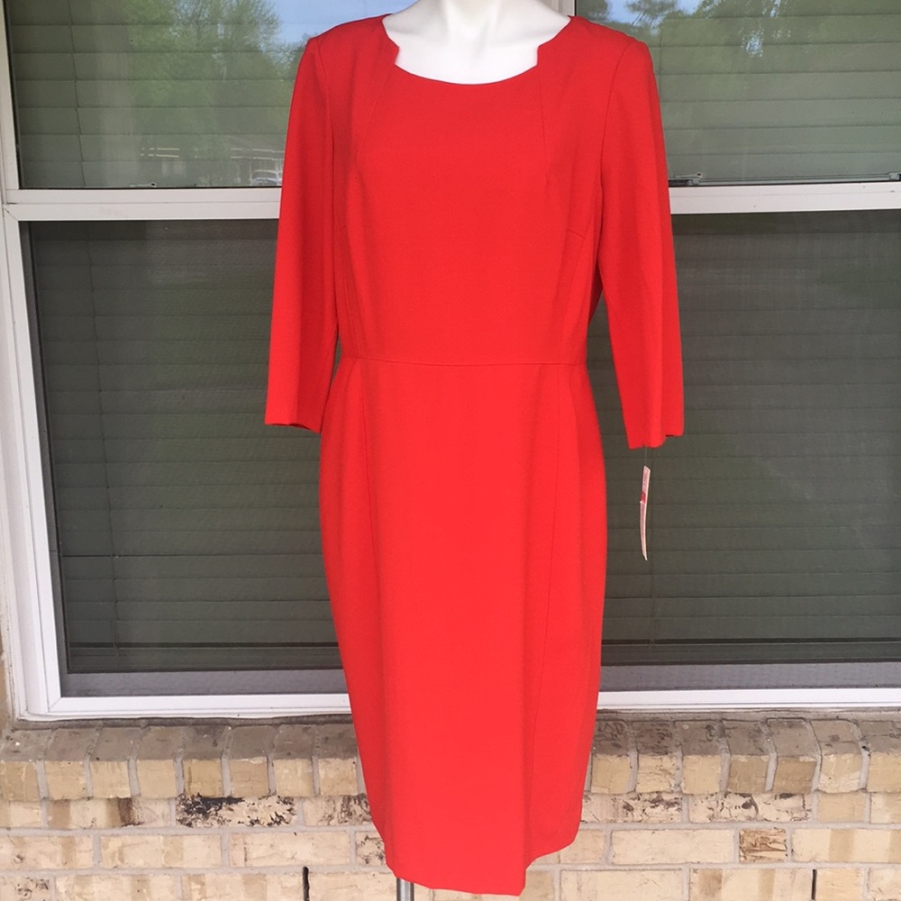 Beautiful color! Sophisticated dress